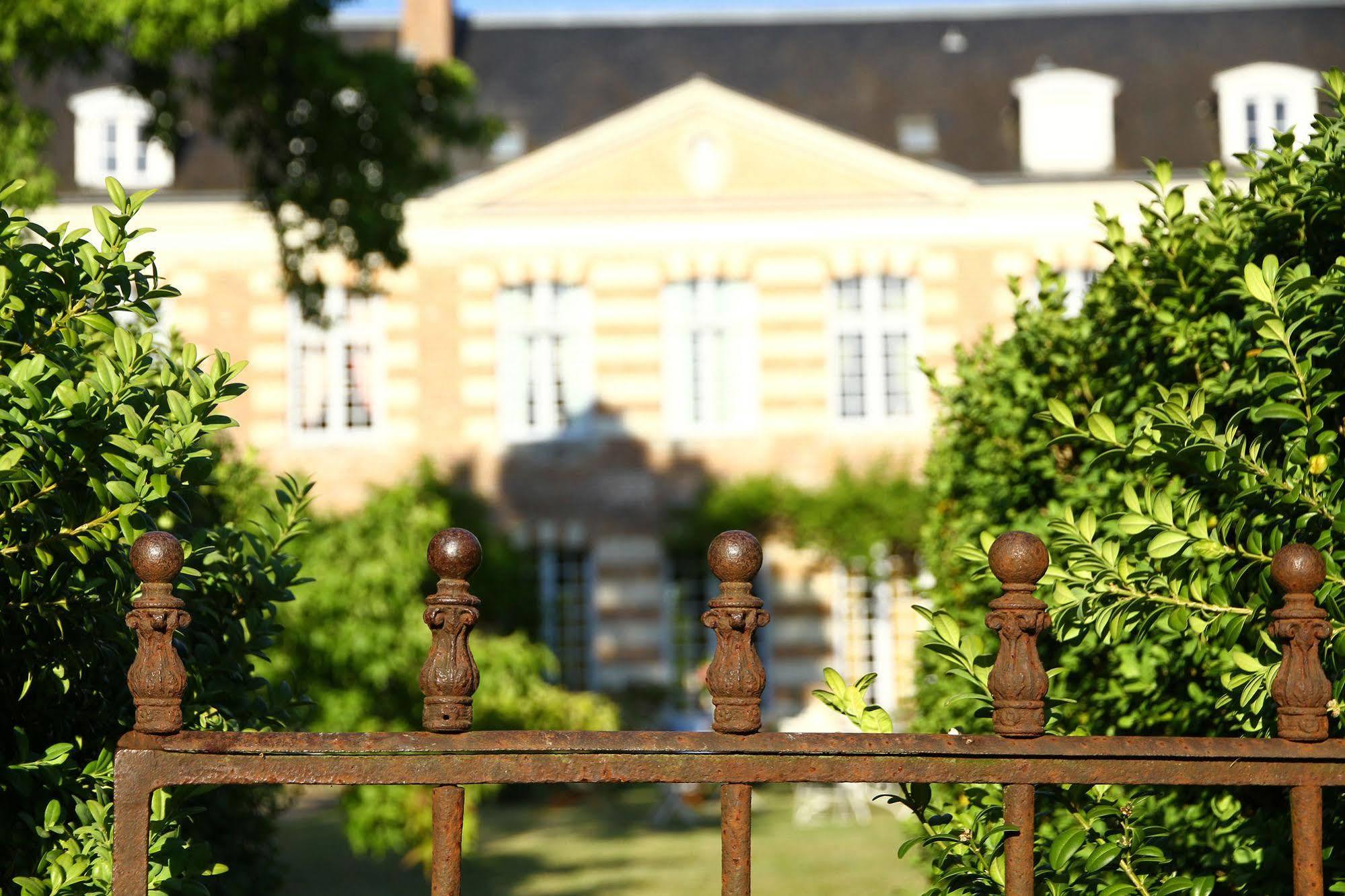 Château de la Giraudière Villeny Eksteriør billede